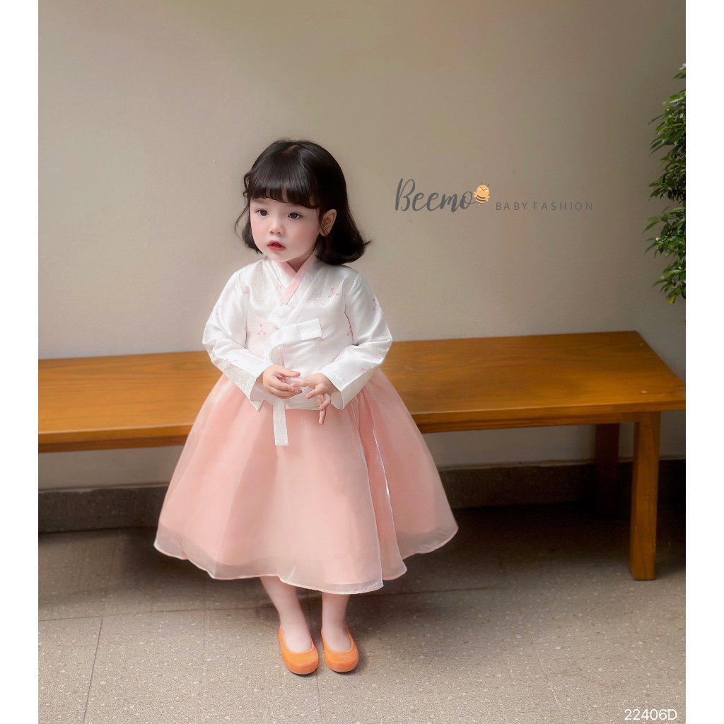 Bộ hanbok cho Hàn cho bé gái Beemo,Chất liệu tafta Hàn,ưu điểm đứng form,không nhăn,Thiết kế dáng váy chuẩn Hàn B404