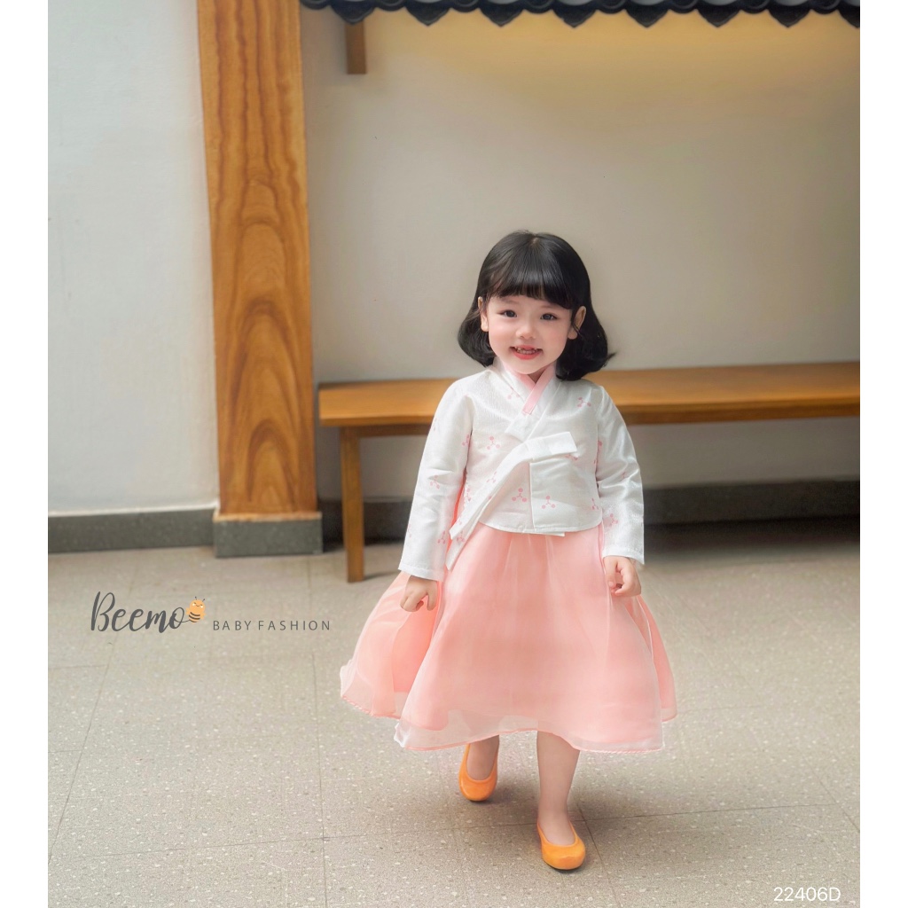 Bộ hanbok cho Hàn cho bé gái Beemo,Chất liệu tafta Hàn,ưu điểm đứng form,không nhăn,Thiết kế dáng váy chuẩn Hàn B404