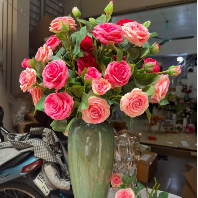 Hoa giả-Hoa hồng lụa cành 7 bông cao cấp 80cm ,trang trí decor nhà cửa