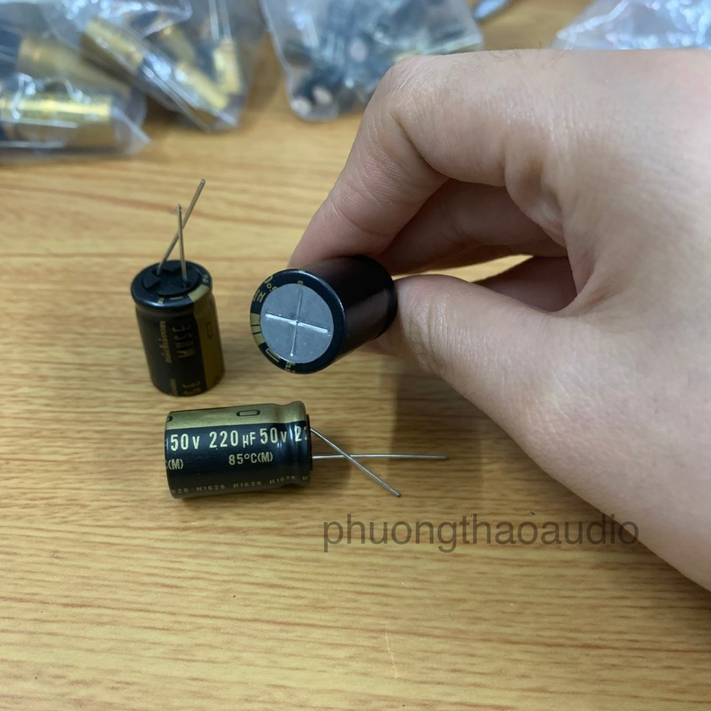 Tụ Nichicon Muse KZ 220uF 50v, tụ phân cực nichicon 220uf 50v