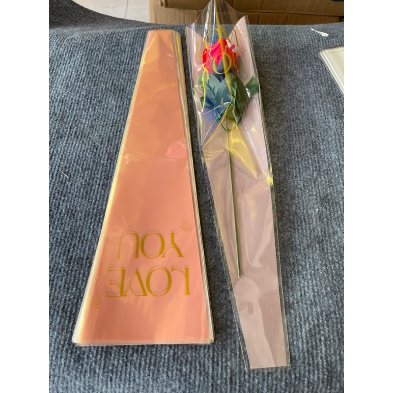 Túi đựng 1 bông chữ LOVE,xấp 50 túi, túi kiếng đựng hoa