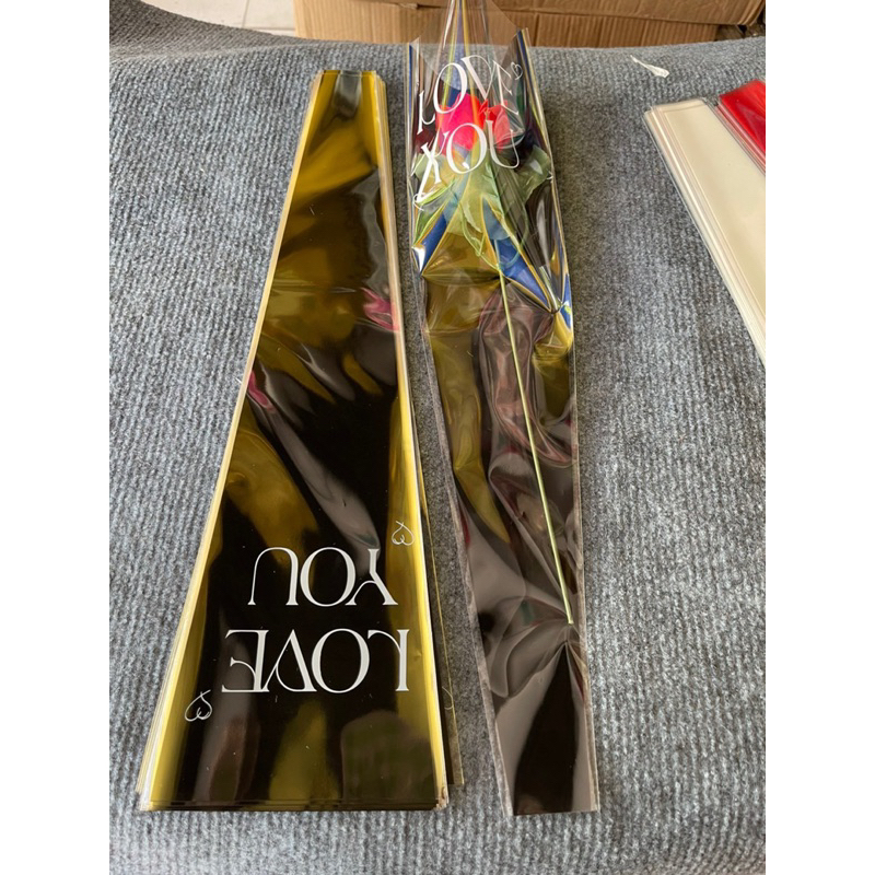 Túi đựng 1 bông chữ LOVE,xấp 50 túi, túi kiếng đựng hoa