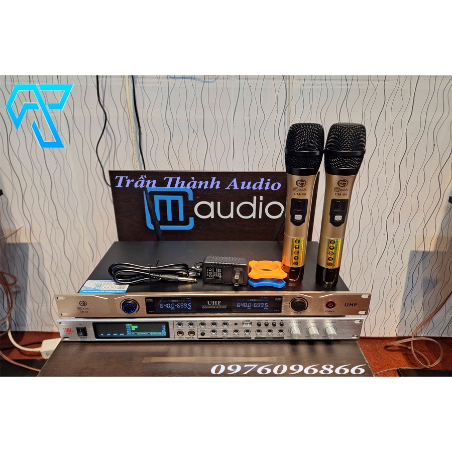 Micro không dây CM AUDIO Model CM-88 hàng chính hãng nhập khẩu mới nhất 2023 bảo hành chính hãng 24 tháng