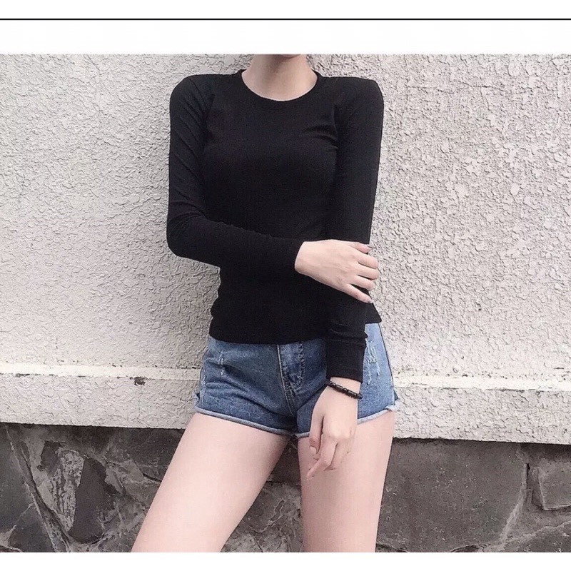 Áo thun trơn ôm body tay dài cổ tròn nữ