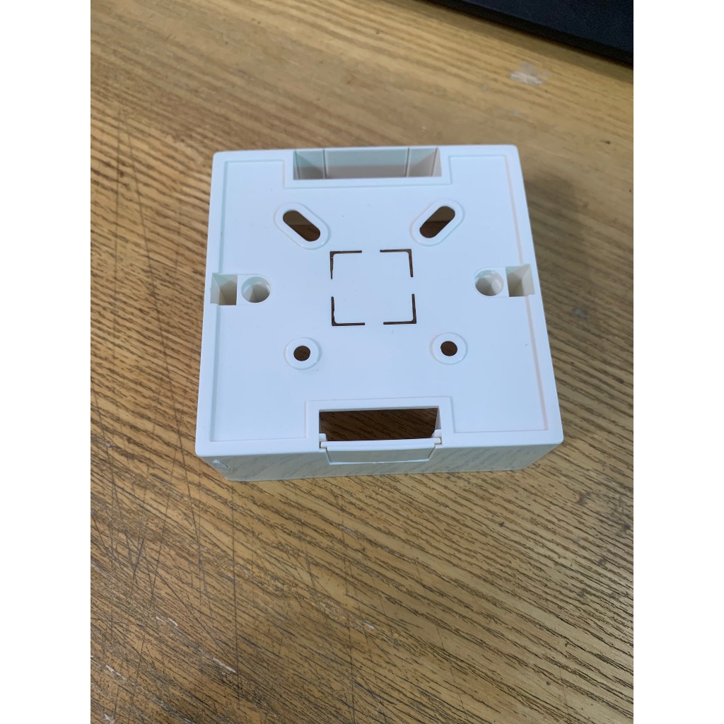 Đế vuông 86x86mm cho các thiết bị điện mặt vuông