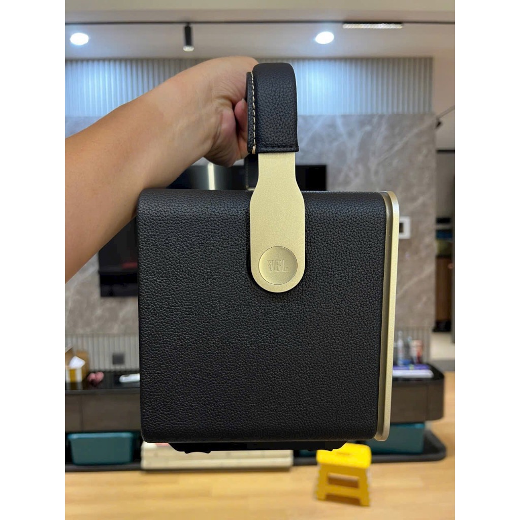 Loa JBL Authentics 300