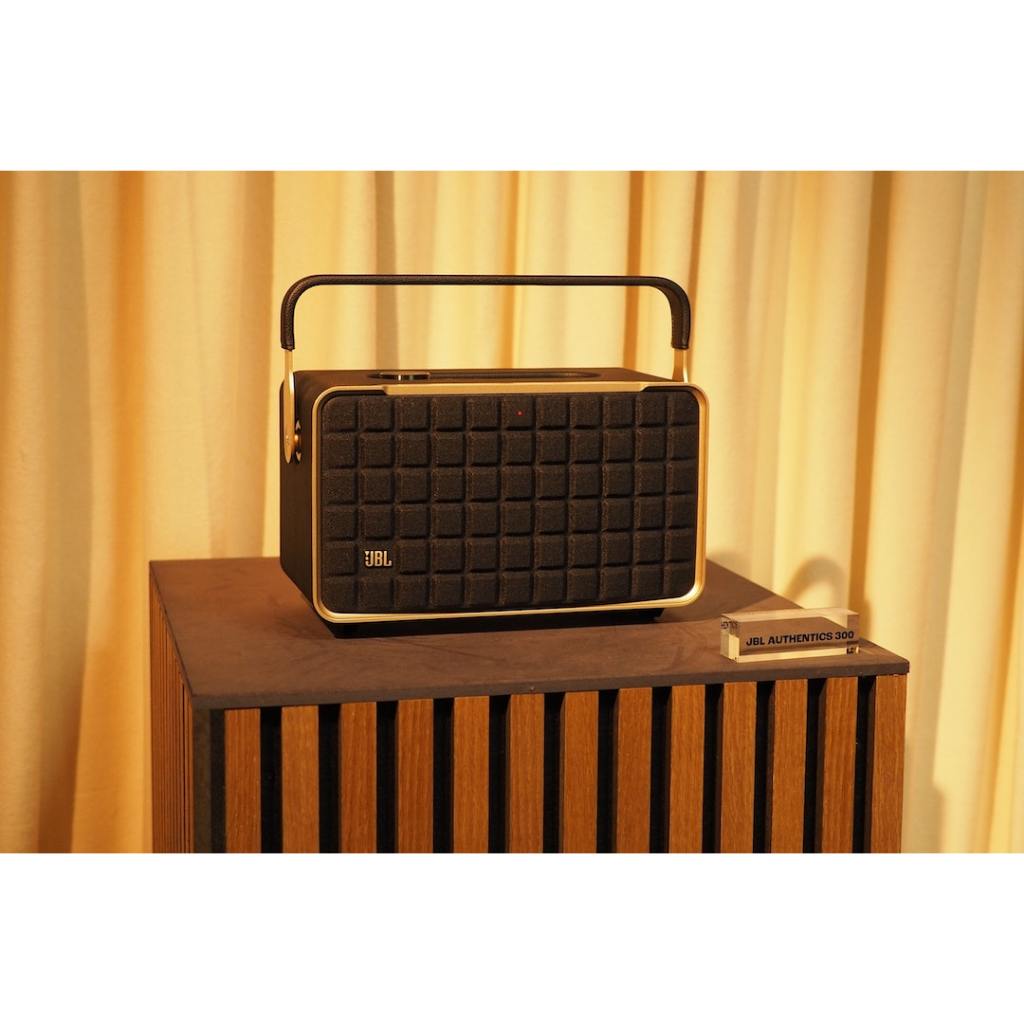 Loa JBL Authentics 300