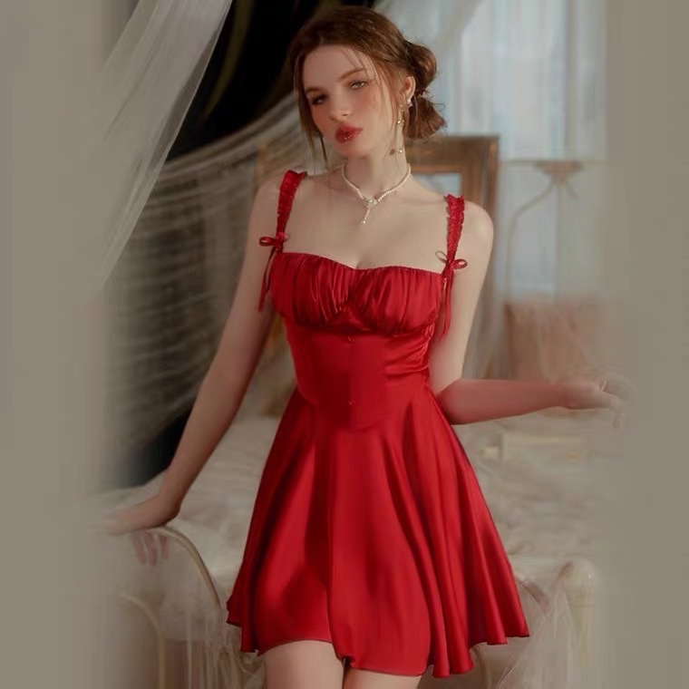 Váy ngủ lụa sexy đính nơ phối hàng cúc giữa THE CELYNBRA - V127