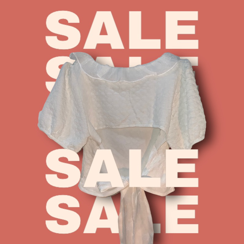 Áo kiểu dạng khoét lưng cột dây