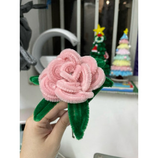 Hoa hồng cánh tròn bằng kẽm nhung
