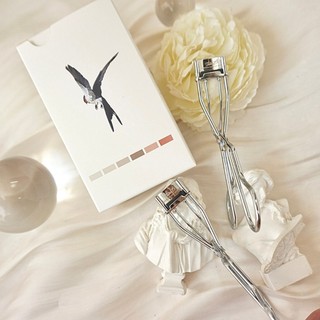 Kẹp Mi Góc Siêu Cong Feather B