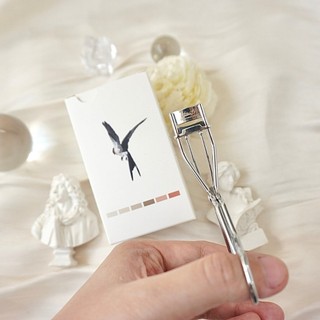 Kẹp Mi Góc Siêu Cong Feather B