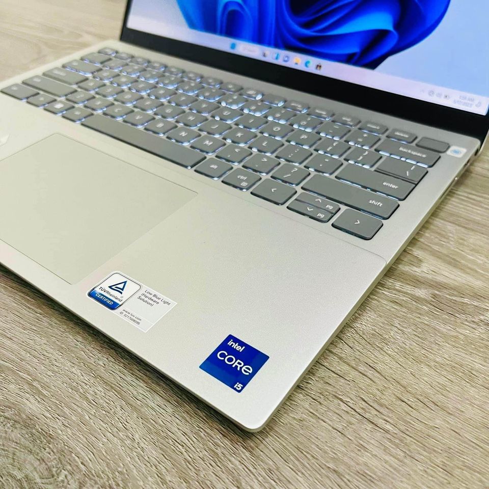 Dell Inspiron 5420- • Intel Core I5 - 1235U | 8GB RAM | 512GB SSD
