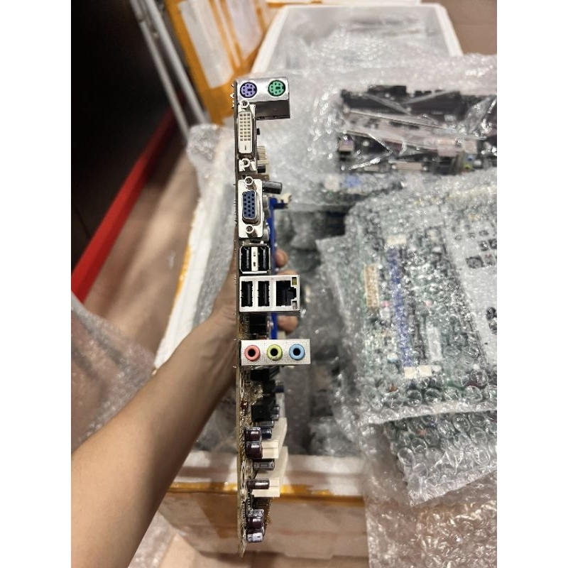 Mainboard H61 hãng Intel, pegatron