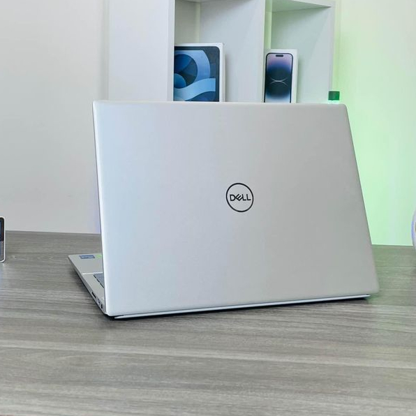 Dell Inspiron 5420- • Intel Core I5 - 1235U | 8GB RAM | 512GB SSD