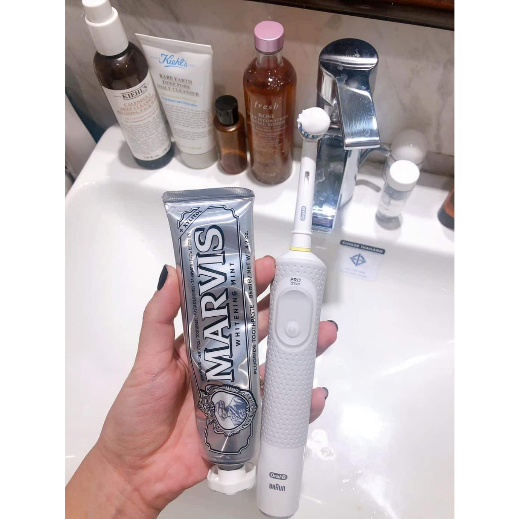 Kem đánh răng Marvis Whitening Mint 85ml