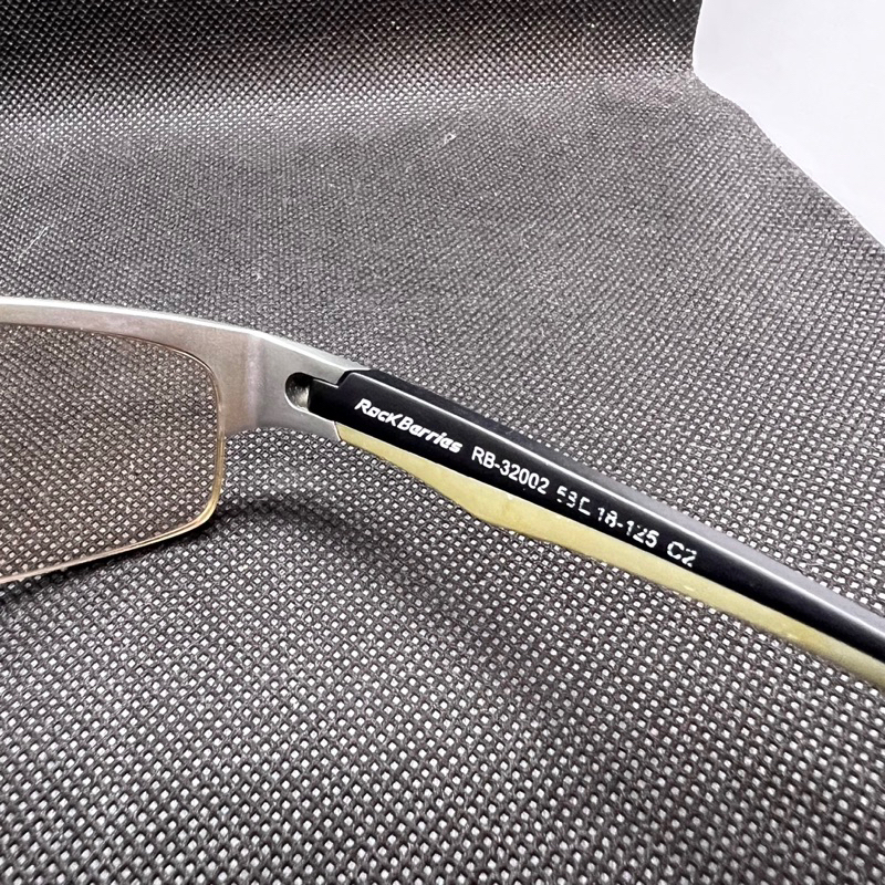Kính si nhật gọng nhôm aluminum