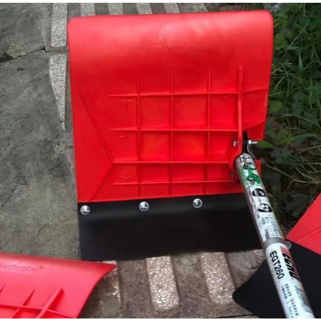 Tấm chắn cỏ cải tiến cho máy cắt cỏ