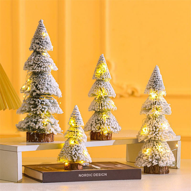 Cây thông phủ tuyết nhỏ để bàn trang trí Giáng sinh Noel