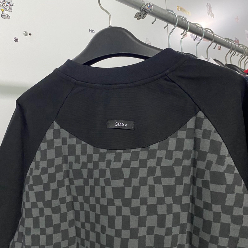 Áo Thun 5AM Caro Đen