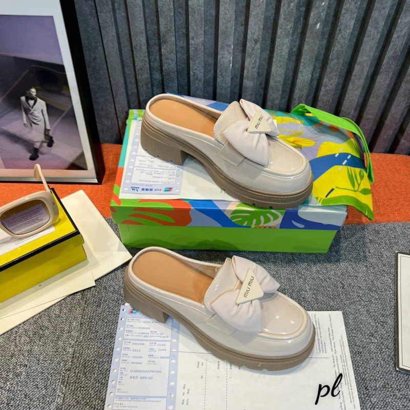 Giày sục nơ Miu đế đúc siêu nhẹ,có 2 màu đen và kem