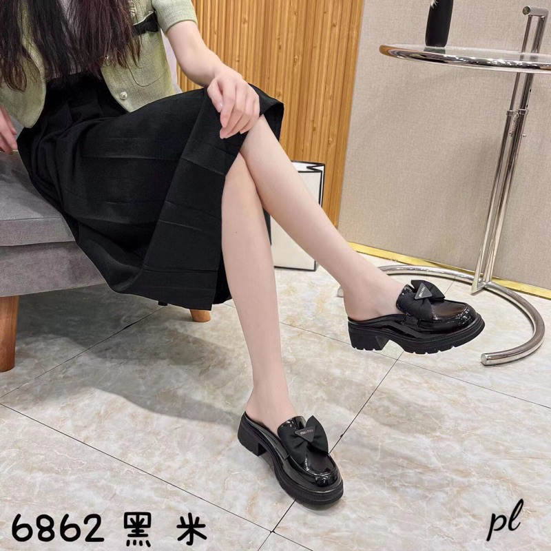 Giày sục nơ Miu đế đúc siêu nhẹ,có 2 màu đen và kem