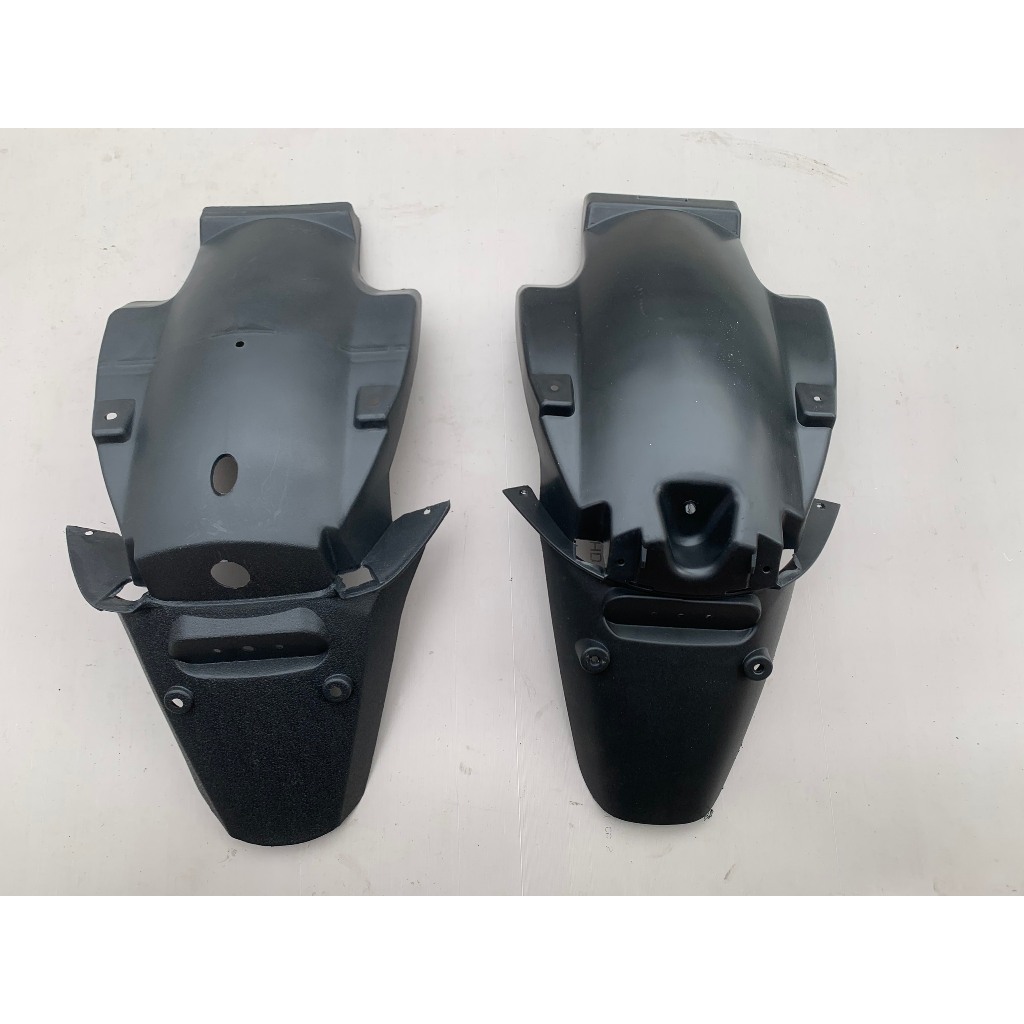 Chắn bùn sau xe điện Vespa nhựa UMV
