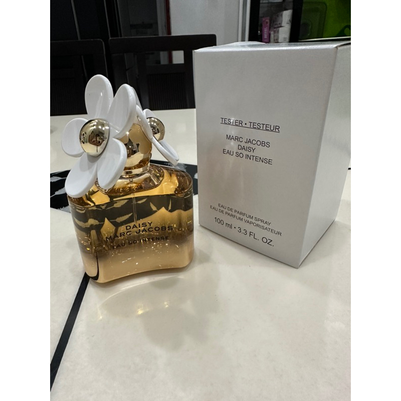 Nước hoa Tester Marc Jacobs Daisy Eau So Intense EDP 100ml (như hình)