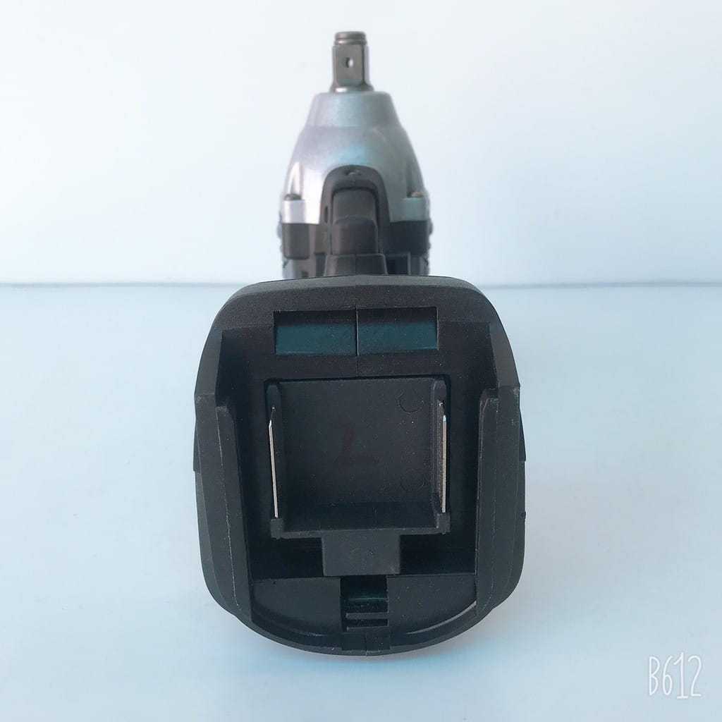 Siết bulong hitachi 199v kèm bộ phụ kiện