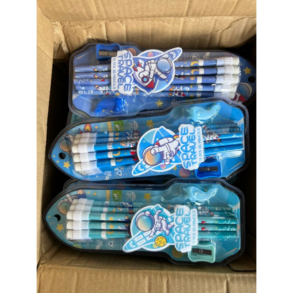 Sét 12 bút chì tặng kèm cá định vị và gọt bút chì dễ thương