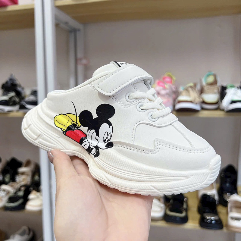 Sục thể thao Mickey cho bé gái