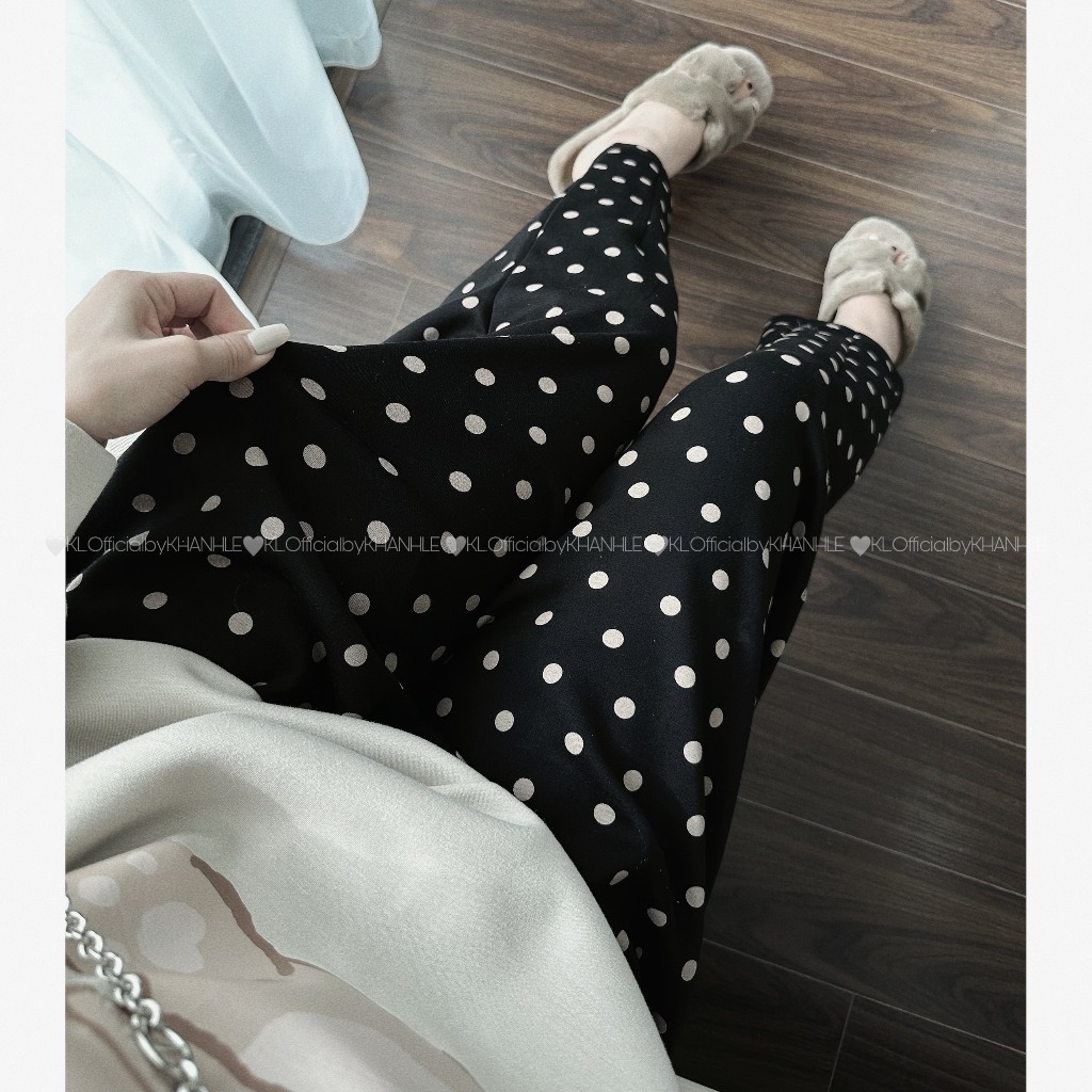 Sét áo nỉ gấu trà sữa +quần baggy đen chấm bi