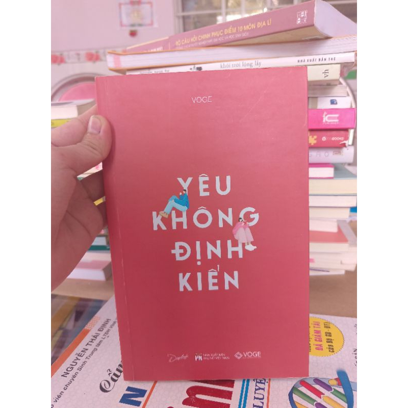 Sách yêu không định kiến real