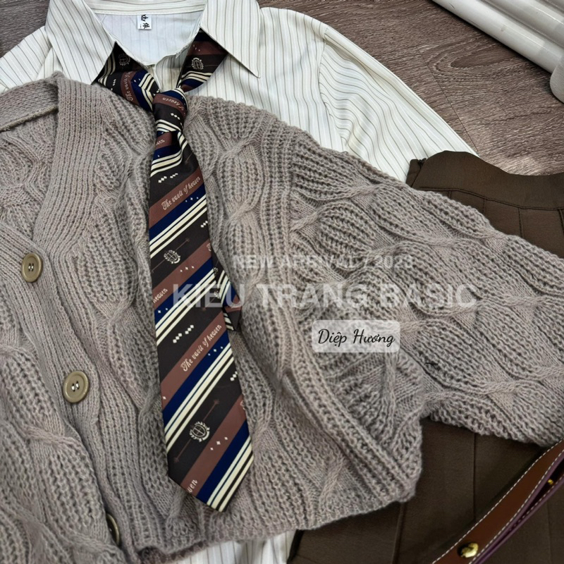 Set len 4 món áo sơ mi chân váy cà vạt