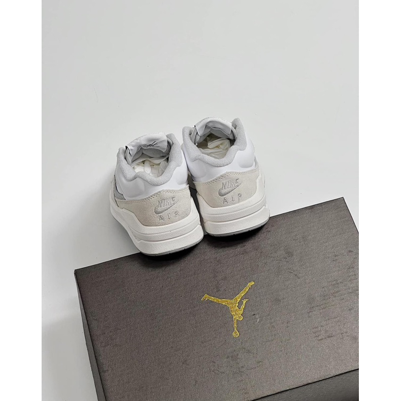 Giày sneaker stadium 90 trắng xám