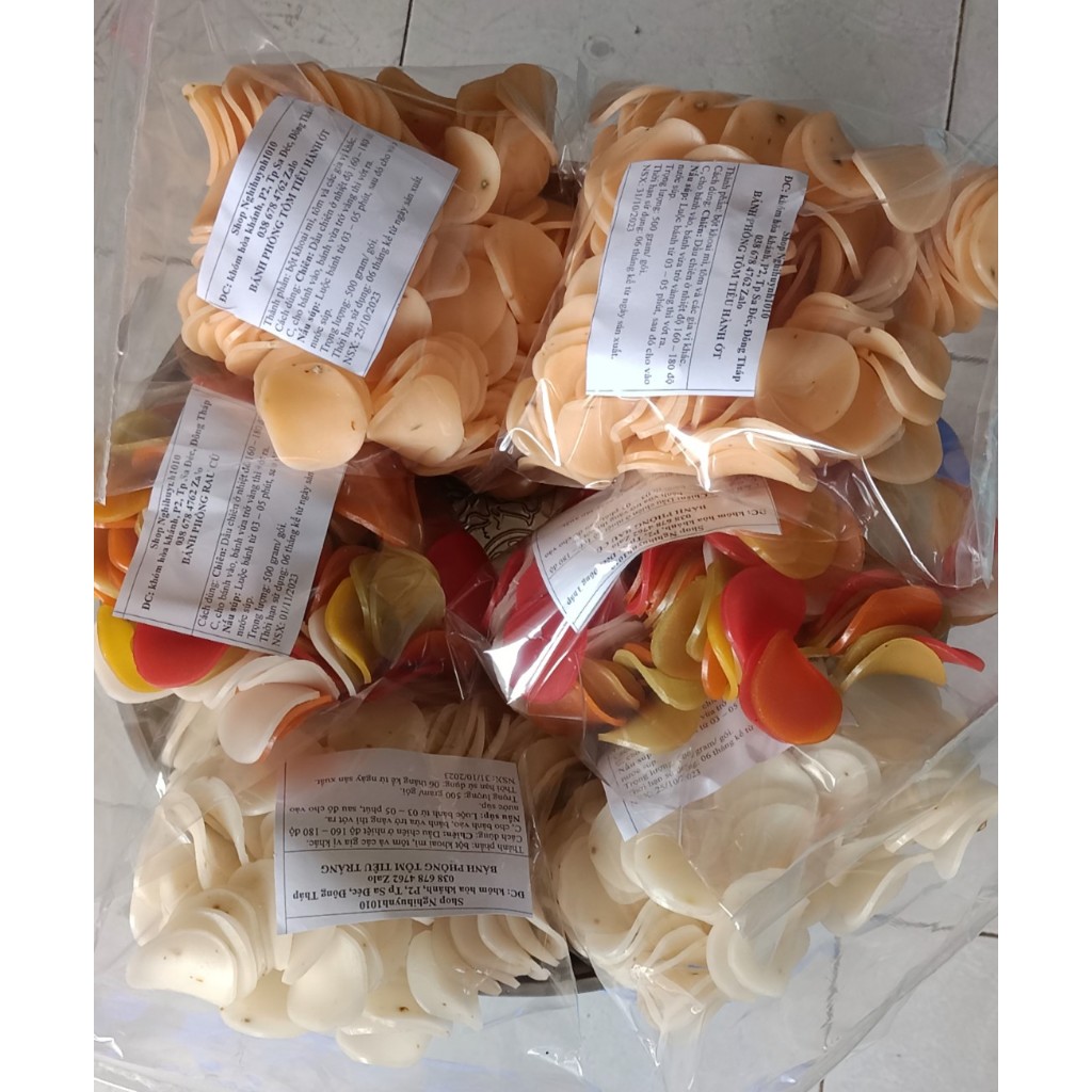 COMBO 3KG gồm 1KG BÁNH PHỒNG RAU CỦ, 1KG TIÊU TRẮNG VÀ 1 KG TIÊU HÀNH ỚT