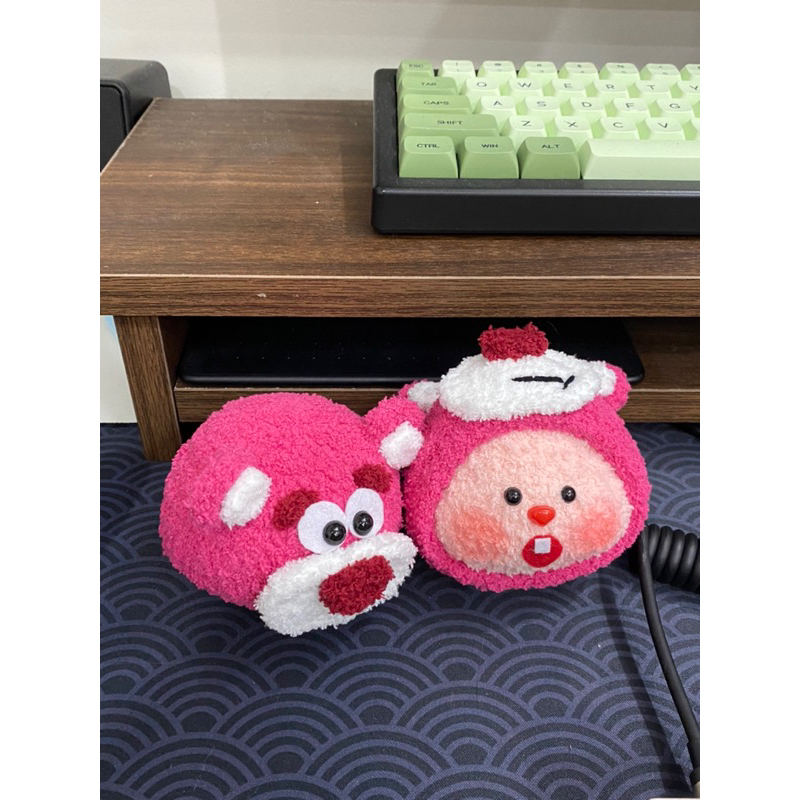 Loopy Gấu Dâu lotso len xù làm móc khoá…