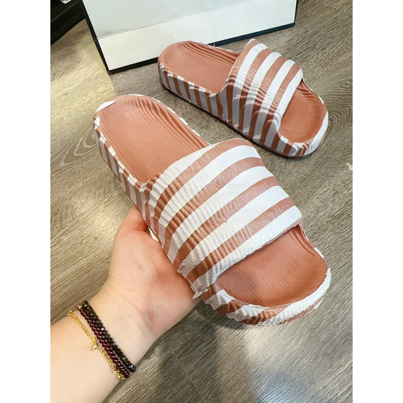 Dép bánh mì sọc ngang