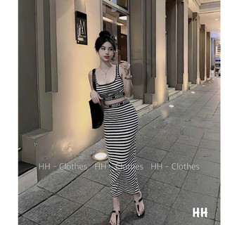 Sét sọc 3 dây 3 lỗ croptop phối chân váy bút chì bo viền chữ meo meo cực sang chảnh