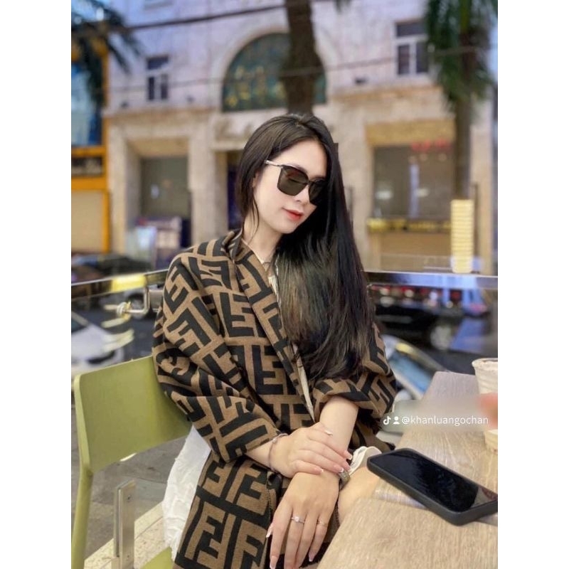 Khăn len chữ F hàng QC