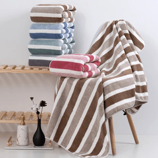 Khăn tắm lông cừu 70x140cm mẫu kẻ