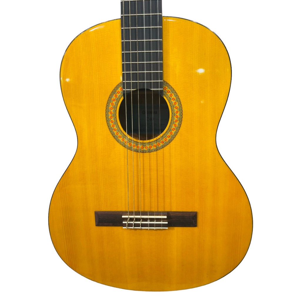 Đàn Guitar Classic Yamaha C40 + Tặng Kèm Bộ Phụ Kiện 6 Món