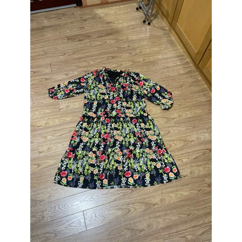 Váy xoè màu xanh thiên nhiên ZARA size XS, cam kết chính hãng 100%, like new 99%