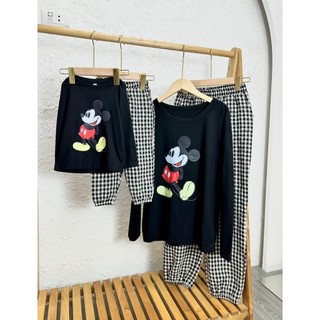 Set đồ mẹ bé in hình mickey đen chất Cotton