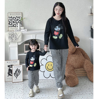 Set đồ mẹ bé in hình mickey đen chất Cotton