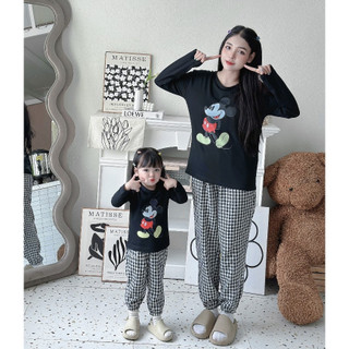 Set đồ mẹ bé in hình mickey đen chất Cotton
