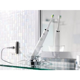 Bàn chải điện Philips Sonicare DiamondClean