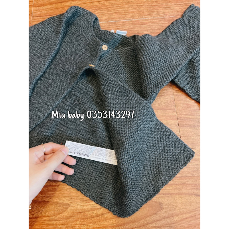 Cardigan len zả r bé gái 2 cúc màu ghi đen cực đẹp