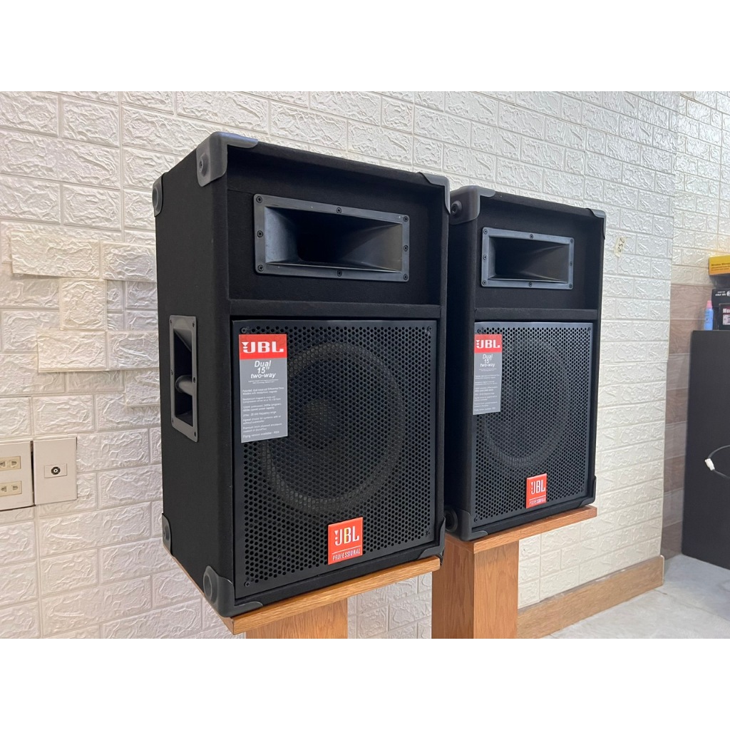 Loa đứng 3 tấc bọc nỉ cao cấp 1 bass 30 và 1 chép kèn chuyên karaoke và nghe nhạc