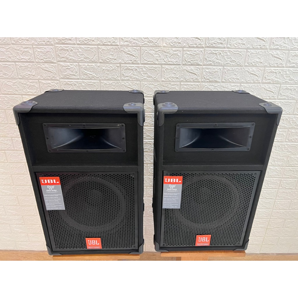 Loa đứng 3 tấc bọc nỉ cao cấp 1 bass 30 và 1 chép kèn chuyên karaoke và nghe nhạc